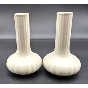 Two Elegant Ribbed Fluted Bud Vases Toyo Japan 5.5" Tall YK